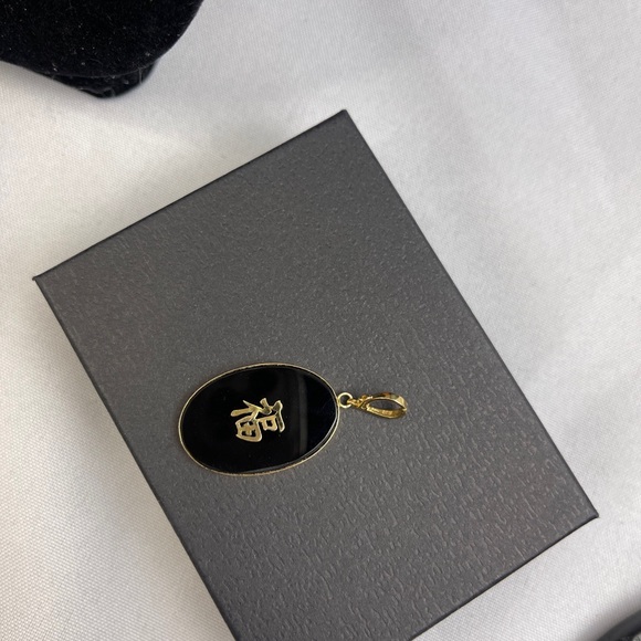 14K YELLOW GOLD PENDANT with GOLD OVER ONYX - Picture 8 of 11